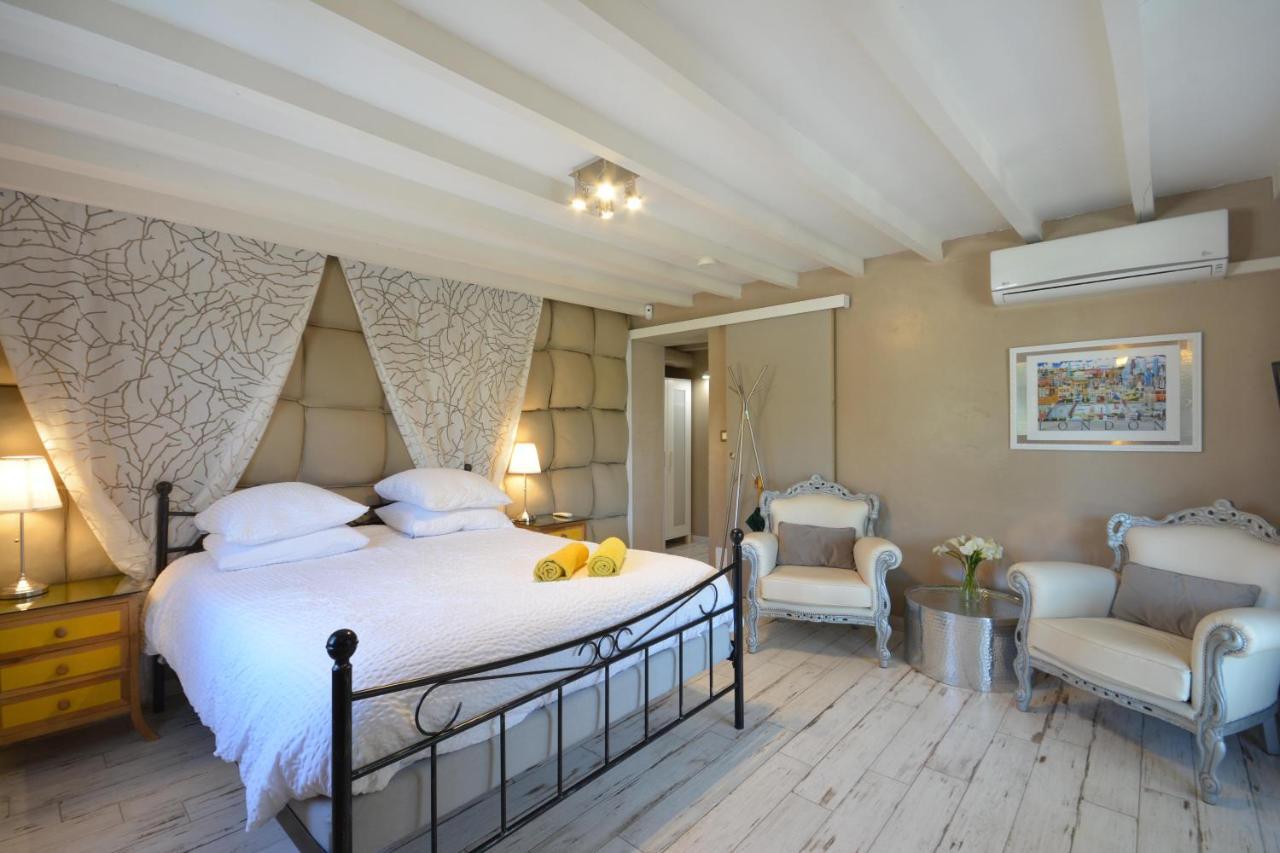 אורנג' Chambres D Hotes Le Mas Julien Piscine Chauffee Adult Only מראה חיצוני תמונה