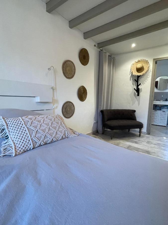 אורנג' Chambres D Hotes Le Mas Julien Piscine Chauffee Adult Only מראה חיצוני תמונה